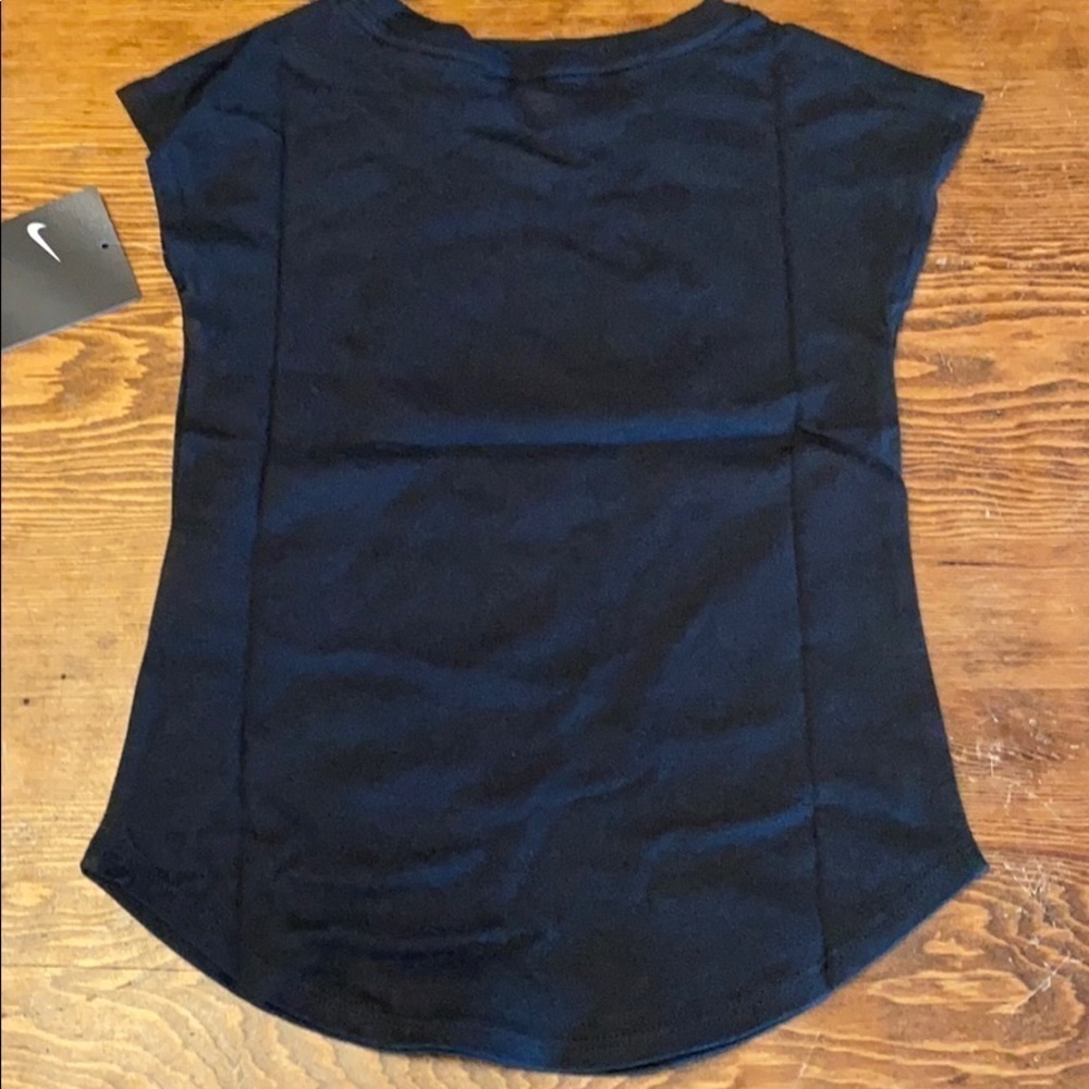 Nike T-Shirt - Picture 2 of 2